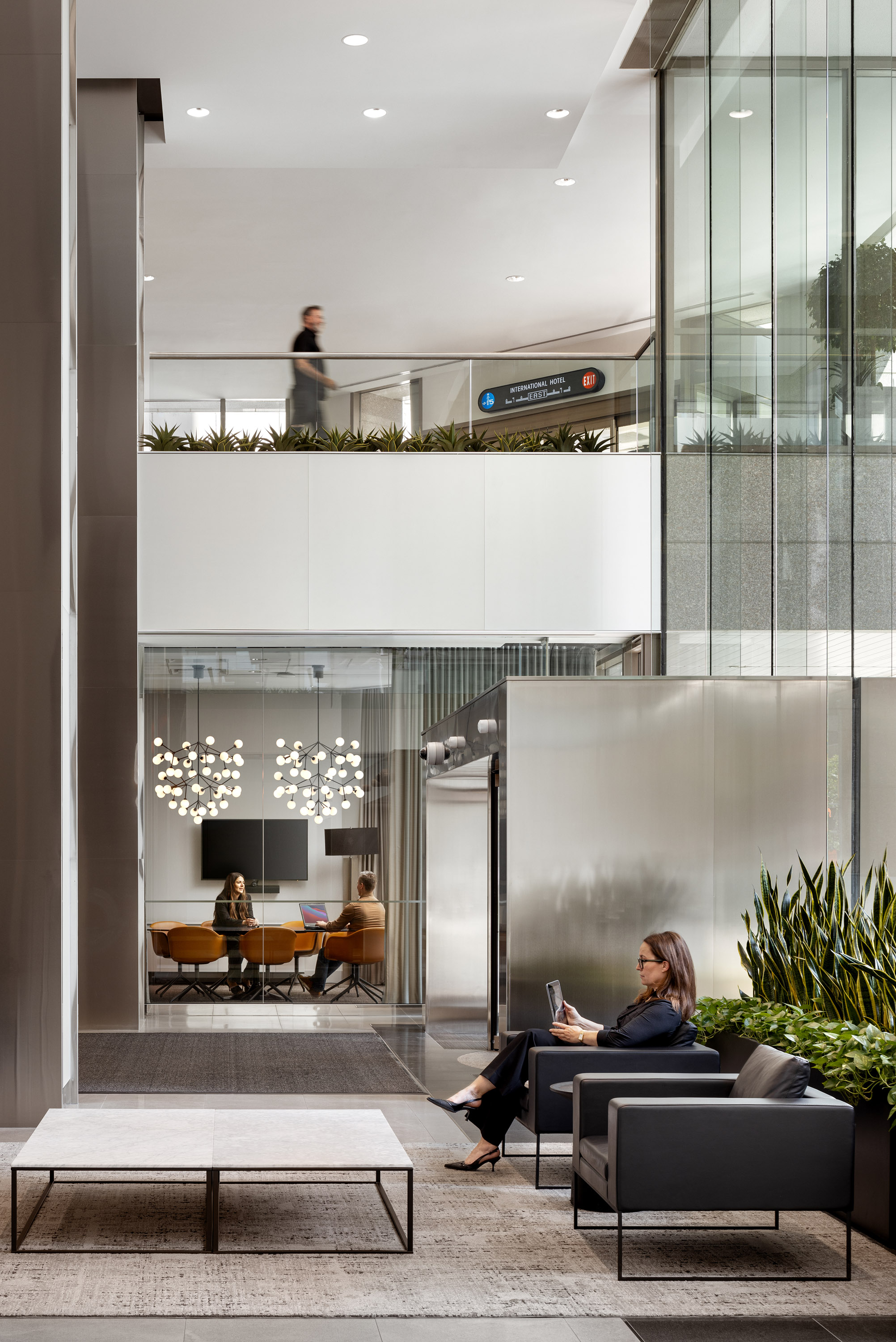 240-Fourth-calgary-office-interior-photography-eymeric-widling11